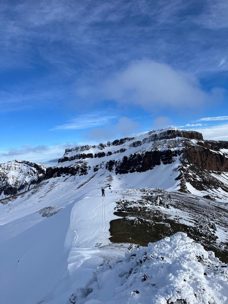 Ascenso invernal con piqueta en el Cerro La Torta