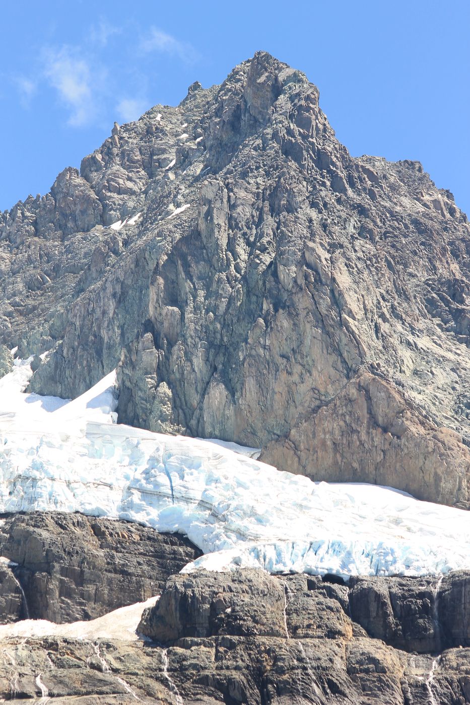 Glaciar colgante del Cónico